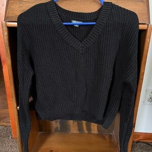 Wild Fable Black V-Neck Crop Sweater
